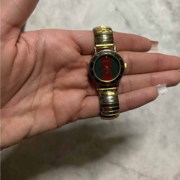 Gucci Gold and Green Women's Watch - Picture 3 of 3
